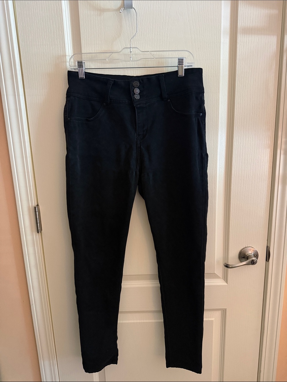Wallflower the Sassy high rise black size 15 skinny jeans/jeggings